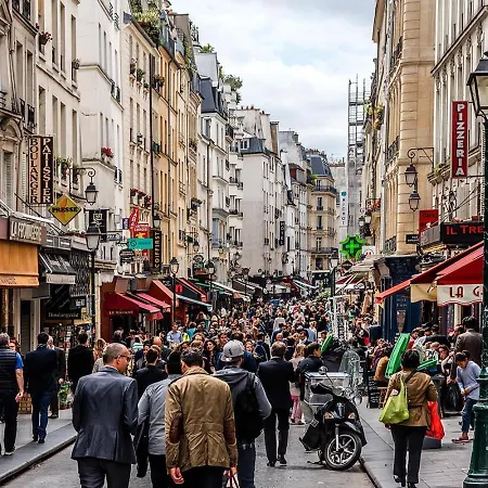 Urban Flat 199 - Parisian 5 Bedroom Flat Παρίσι